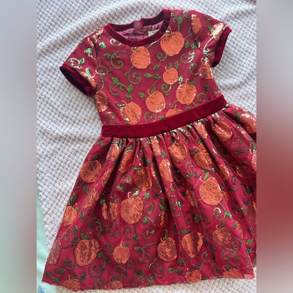 5 & 6, Disney Snow White Princess Dress Embroidered Sequin Red and Gold - Picture 4 of 17